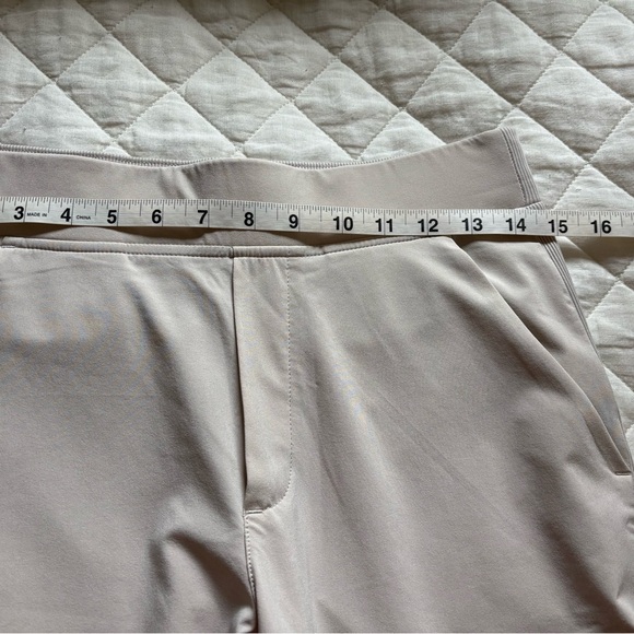 Athleta 6 Brooklyn Abalone cream ankle pants EUC - Picture 3 of 12